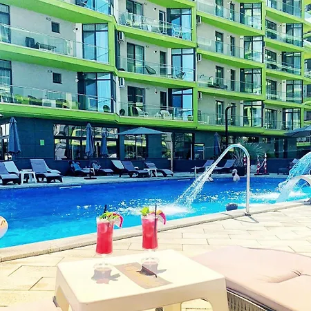Bluebay - Indoor Pool & Spa Beach